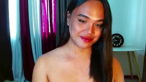 Snapshot of miss_fucos chatting on October 2025 12:05:02 AM Lara online show from October 2025 12:05:02 AM