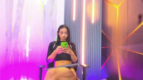 miss_isa19 online show from May 2026 12:33:02 PM