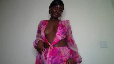 Snapshot of miss_jamilla255 chatting on September 2025 06:35:01 AM SensuElle WHAT I DONT SHOW HERE... YOULL ONLY SEE IN PRIVATE online show from September 2025 06:35:01 AM