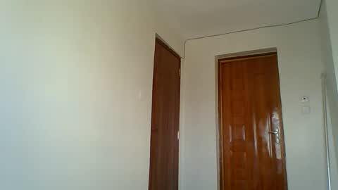 kiki online show from November 2025 01:00:01 PM