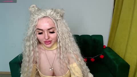 Snapshot of miss_kiten chatting on January 2025 10:31:02 PM miss_kiten online show from January 2025 10:31:02 PM