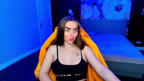 miss_kiten online show from June 2026 12:02:01 AM