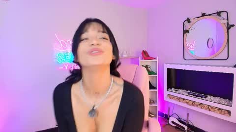 Snapshot of miss_koko_ chatting on November 2025 08:19:01 PM Miss koko online show from November 2025 08:19:01 PM