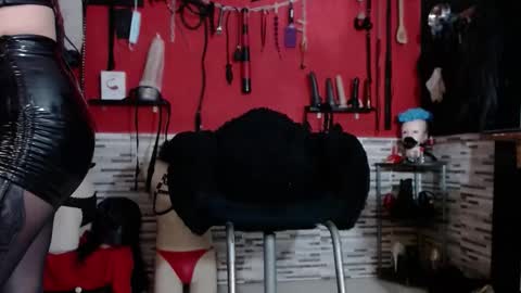 Snapshot of miss_mirandaa chatting on February 2026 11:08:02 AM Mistress Miranda online show from February 2026 11:08:02 AM