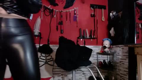 Snapshot of miss_mirandaa chatting on February 2026 10:34:02 AM Mistress Miranda online show from February 2026 10:34:02 AM