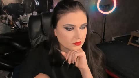 Snapshot of miss_poison chatting on September 2025 08:47:01 PM Leya online show from September 2025 08:47:01 PM