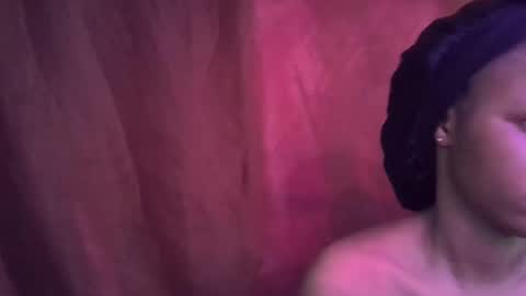 Snapshot of miss_rihanna2 chatting on November 2025 04:22:02 AM miss_rihanna2 online show from November 2025 04:22:02 AM