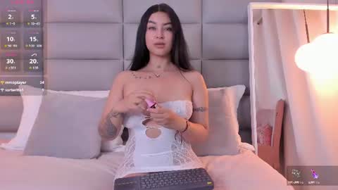 Snapshot of miss_ross_ chatting on June 2026 03:15:01 AM onlyfanskataleyaross online show from June 2026 03:15:01 AM