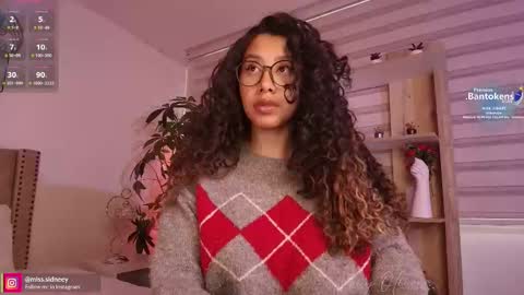 Amy Olivera online show from October 2025 01:08:01 PM