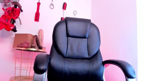 miss online show from October 2025 11:54:02 AM