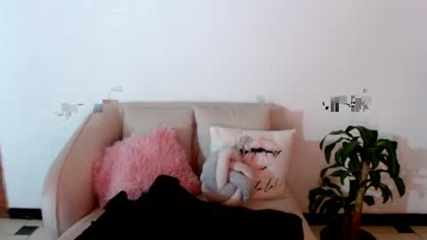 Sophie online show from April 2026 02:06:01 AM