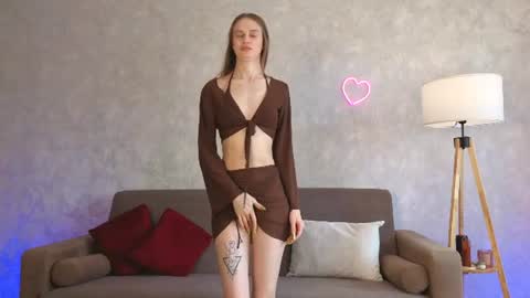 Spider girl Help me reach 10 likes online show from July 2026 11:05:02 AM