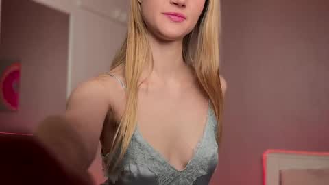 Emily online show from January 2025 01:03:01 PM