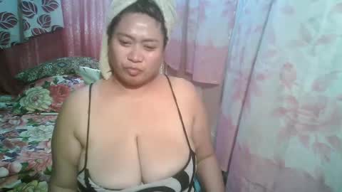 miss v0lcan0 online show from March 2025 10:26:02 AM