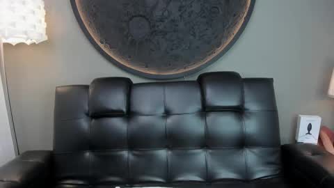 Vaiolette online show from February 2025 11:10:01 AM