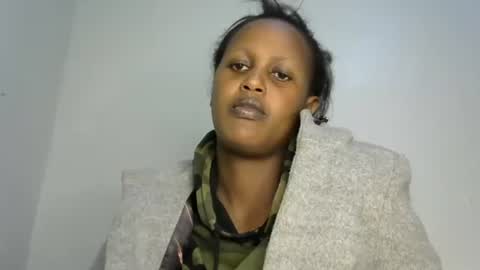 miss_vall online show from January 2025 07:00:01 PM