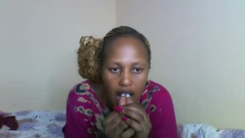 miss_vall online show from March 2026 06:47:02 PM