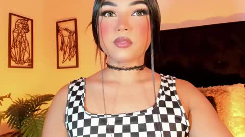 miss_zz online show from November 2025 05:24:02 PM