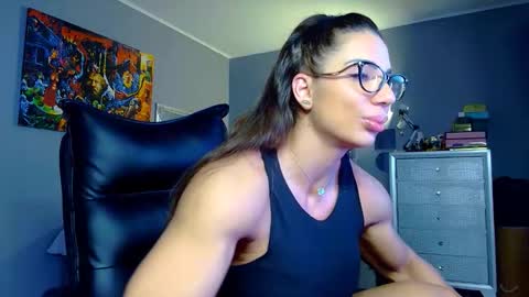 Snapshot of missale chatting on May 2026 06:59:01 PM Alesyamuscledoll online show from May 2026 06:59:01 PM