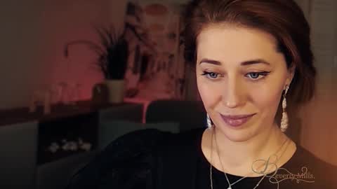 The divine Beverly online show from January 2026 07:39:01 PM