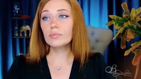Snapshot of missbeverlymills chatting on July 2026 07:45:02 AM The divine Beverly online show from July 2026 07:45:02 AM