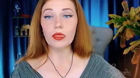 Snapshot of missbeverlymills chatting on July 2026 07:45:01 AM The divine Beverly online show from July 2026 07:45:01 AM