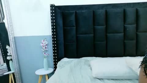 Miss Evelyn  online show from November 2025 07:48:02 PM