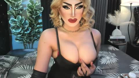 PRIESTESS CHANNEL online show from October 2025 10:04:01 PM