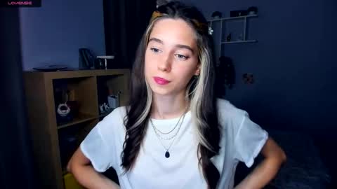 Shelley online show from September 2025 07:09:02 AM