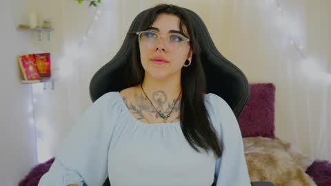 Missy Charlottte.  Hey remember to give me a thumbs up ty online show from January 2025 01:38:02 AM