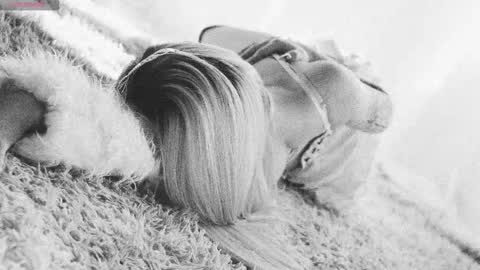 Chloe freelance model Please your thumbs up are important  online show from November 2025 12:31:02 AM