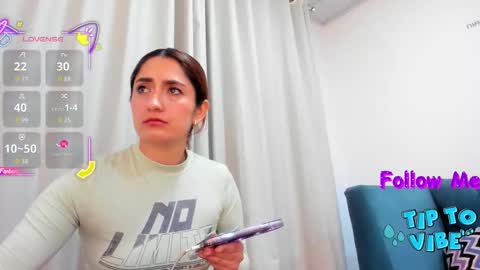 Victoria online show from November 2025 02:47:02 AM