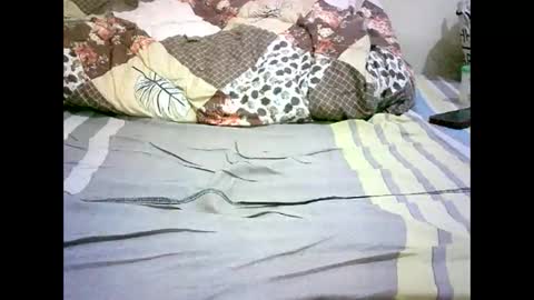 Snapshot of misscuteberry chatting on October 2025 08:13:01 AM VAL online show from October 2025 08:13:01 AM