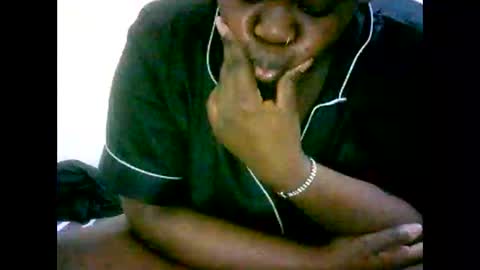 Snapshot of misscuteberry chatting on October 2025 03:19:01 PM VAL online show from October 2025 03:19:01 PM