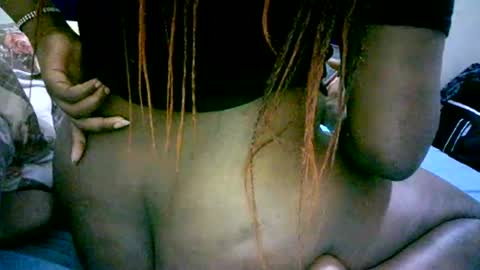 Snapshot of misscuteberry chatting on November 2025 10:04:02 AM VAL online show from November 2025 10:04:02 AM