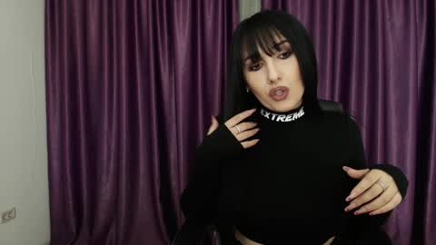 Miss online show from December 2024 10:26:02 PM