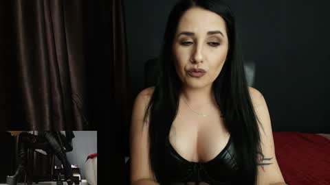 Miss online show from September 2025 09:29:02 PM