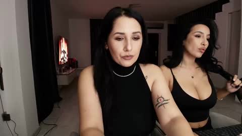 Miss online show from November 2025 11:04:02 PM