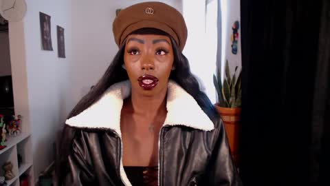 Emilie Diaz online show from April 2026 04:18:01 PM