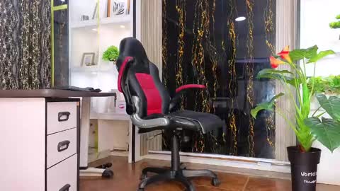 Escarlet online show from April 2026 02:47:01 AM