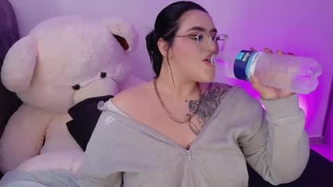 Snapshot of missevans_ chatting on June 2026 09:38:01 PM missevans_ online show from June 2026 09:38:01 PM
