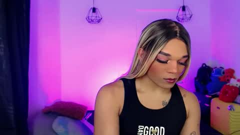 Snapshot of missfer_bigdick chatting on May 2026 11:10:01 PM Fer online show from May 2026 11:10:01 PM