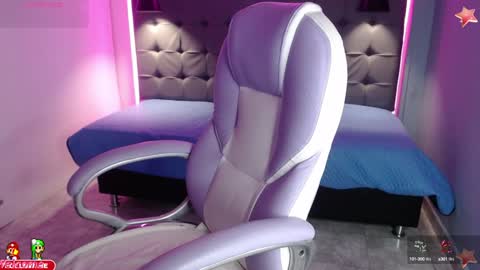 Snapshot of missgomezz_ chatting on December 2024 01:28:01 PM Maria Gomezz online show from December 2024 01:28:01 PM