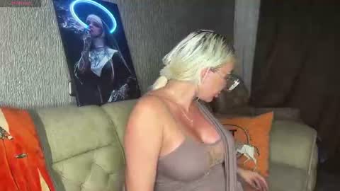 Jess online show from July 2026 07:51:02 PM