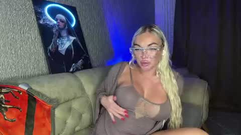 Jess online show from July 2026 06:10:02 PM