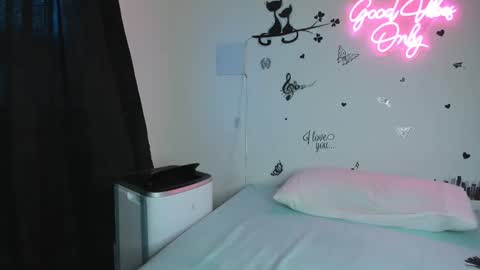 MissKarinaHilton online show from September 2025 06:29:02 PM