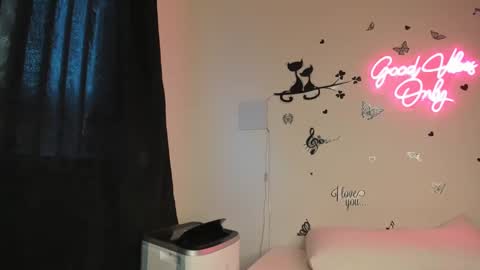 MissKarinaHilton online show from September 2025 06:20:02 PM