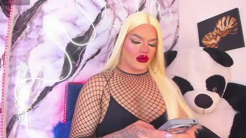 kassandra lazcano online show from June 2026 12:56:02 AM