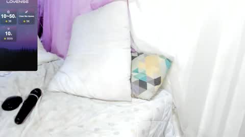 misskiity_ online show from December 2024 11:34:02 AM