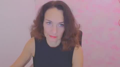 Christina online show from November 2025 12:15:01 PM